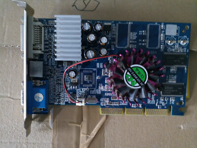 Grafikkarte GeForce FX 5200, wie neu!