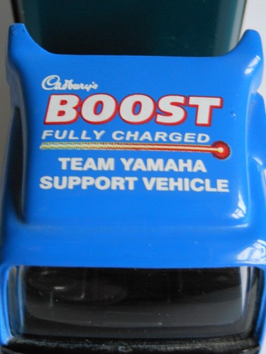 Corgi 59519 Volvo Race Transporter Cadbury Boost Team Yamaha Support 1:64 - Picture 13 of 19