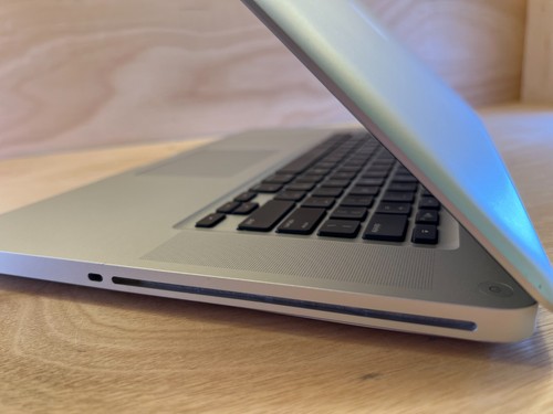 MacBook Pro 15" | Quad Core i7 | 256GB SSD | 16GB RAM | Good Battery | Good Cond - Picture 11 of 23