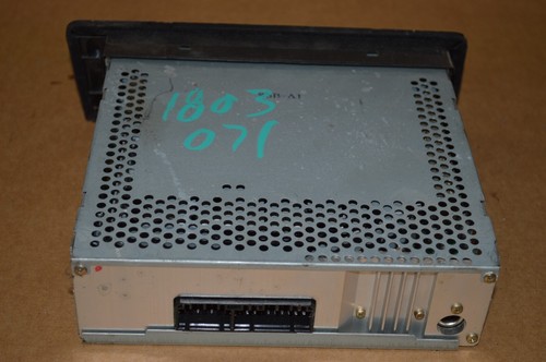 Honda Civic 2001-05 OEM Radio Disco Reproductor de CD Am Fm Cabezal Receptor Cara Plateada - Imagen 2 de 4