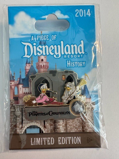 DL Piece Of Disney History 2014 Pirates Of The Caribbean Donald Disney Pin (B)