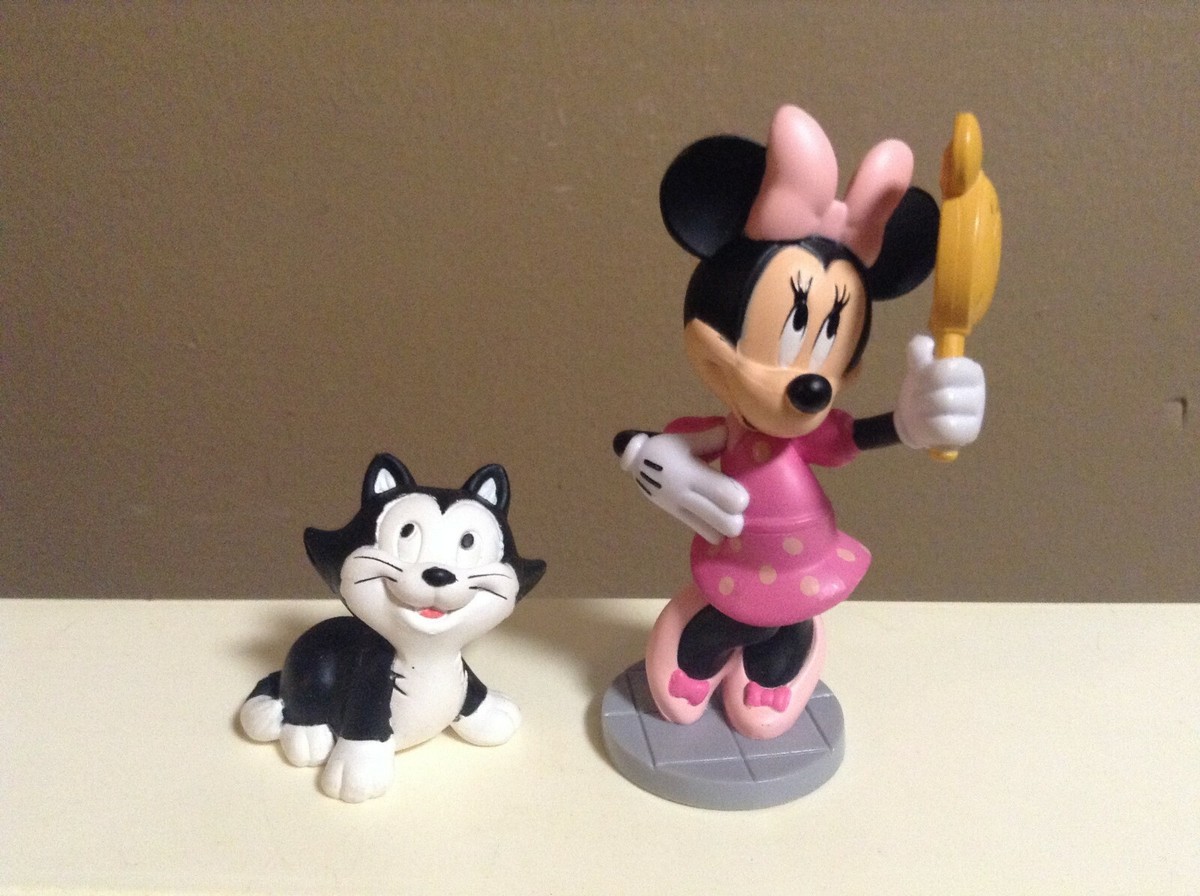 DISNEY FIGURE LOT MINNIE MOUSE FIGARO CAT 1.75