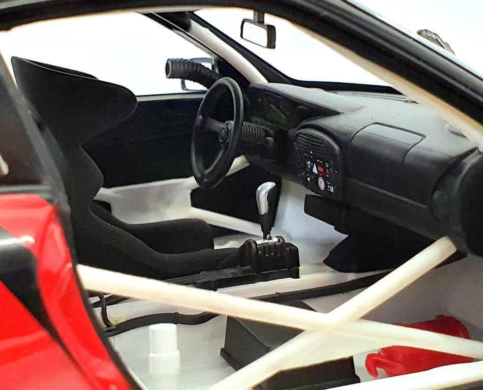 Autoart escala 1/18 80587 Porsche 911 (996) GT3 #25 Super Taikyu 2005 - rojo/negro Foto 4 de 4