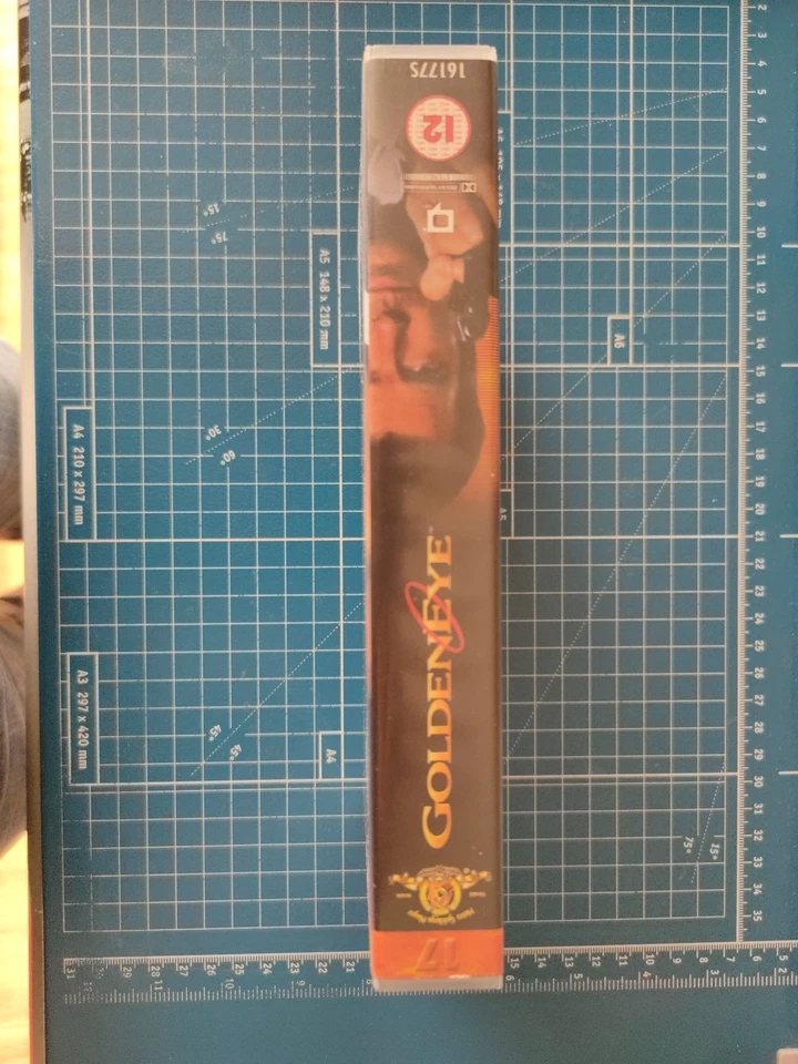 007 Goldeneye (The James Bond Collection) Pierce Brosnan (PAL VHS) - Image 2 of 4