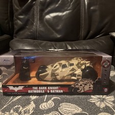 Jada Toys The Dark Knight Batman & Batmobile 1:24 Die-cast Vehicle