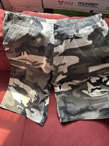 Men’s Lot Of 5 Assorted Name Brand Cargo Shorts Size 34 Camo 35”-39” - Picture 5 of 13