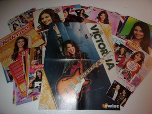 Victoria-Justice-6-posters-amp-140-clippings-LAST-CHANCE-SALE-WILL-NOT-B-RELISTED