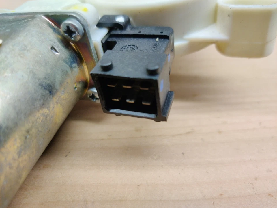 03 - 07 萨博 9 - 3 右乘客侧右手 DR 6 针电动门窗电机原始设备制造商 — 第 2/3 张图片