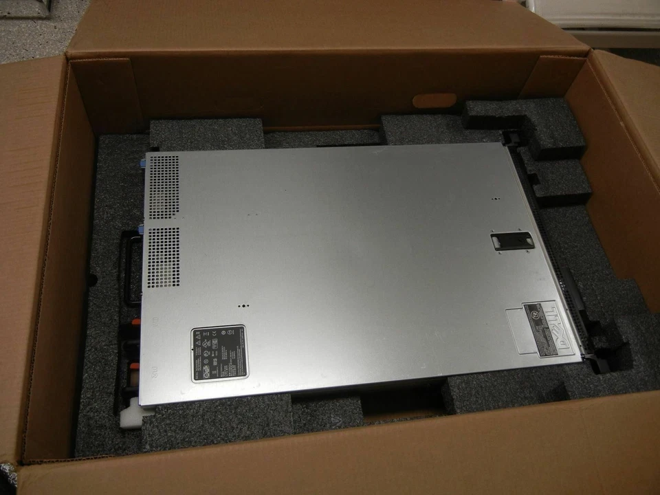 Dell PowerEdge R710 2x X5650 2.66Ghz 12CORE 128GB DDR3 4x500GB SATA RAID H700 - Image 3 of 4