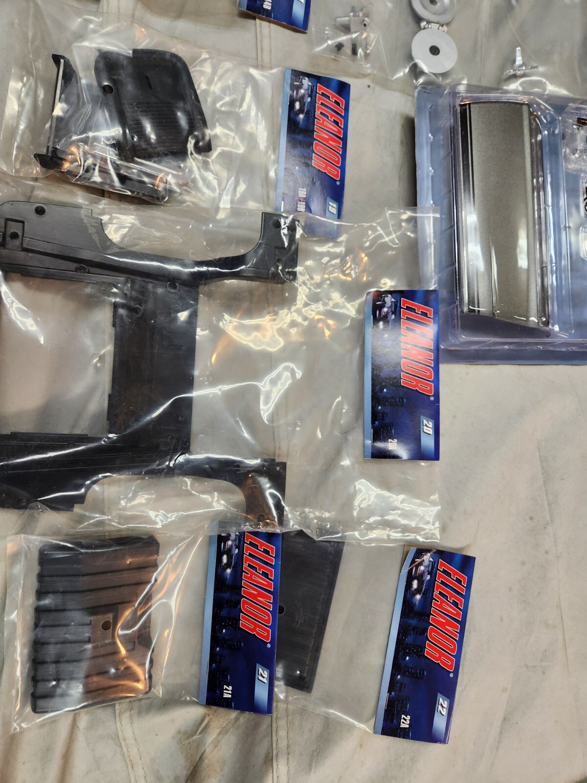 Eaglemoss 1/8 Eleanor Diecast Club kit 15, 714, 1922 Binder, mags 1