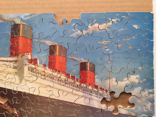 ANTQUE WOOD JIGSAW PUZZLE CUNARD LINE R.M.S. QUEEN MARY 150 Pcs HARBORNE ENGLAND - Picture 5 of 6