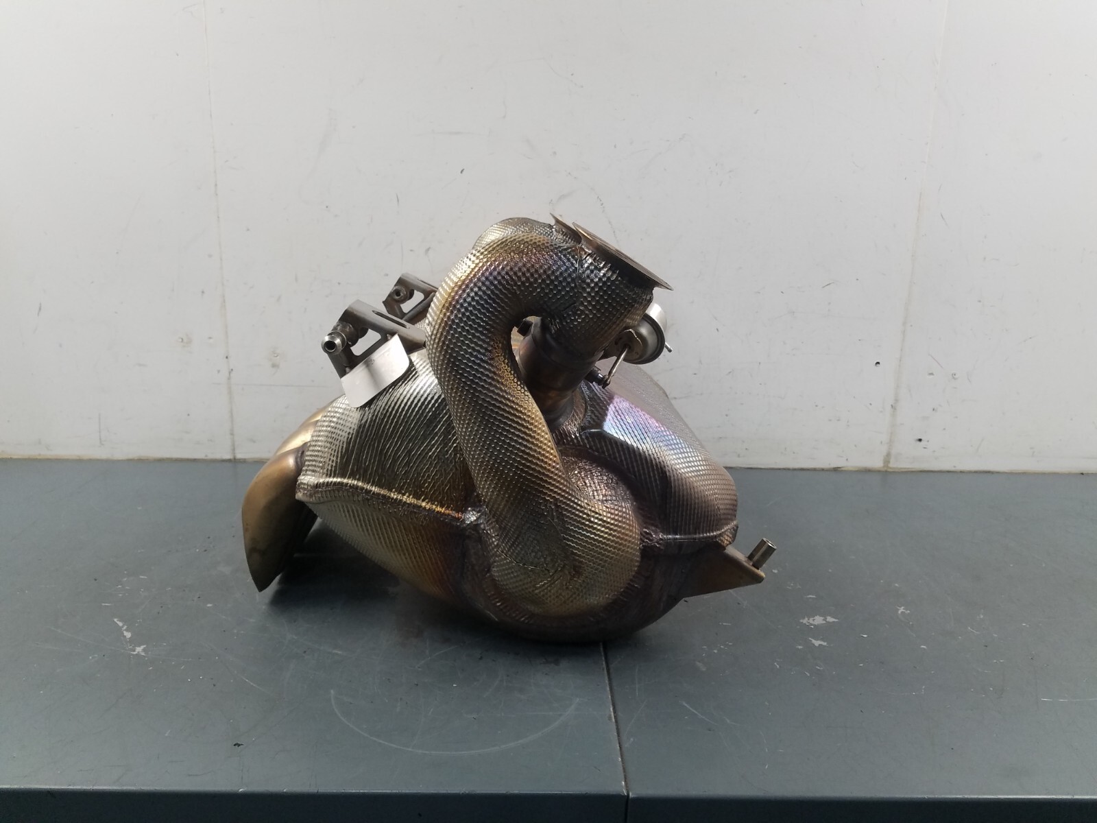 Lamborghini Aventador LP700 Exhaust Muffler Assembly #7020 B6