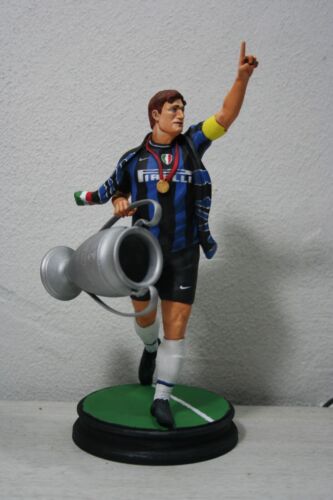 Javier Zanetti 20 CM Miniature Painted Statue, 2010 Champions Triplet Figurine - Picture 1 of 11