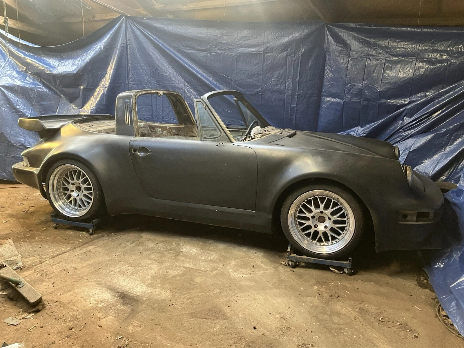 Porsche 911 Targa 1976 3.0 6 Cylinder Air Cooled Unfinished Project Barn Find - Picture 1 of 1