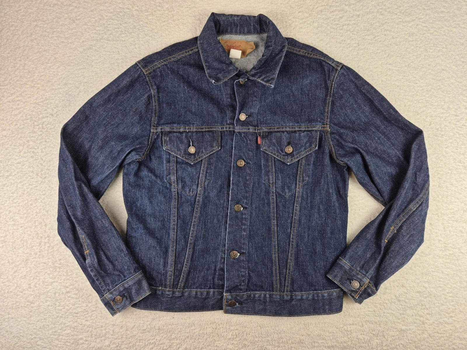 VTG 1970s Levis Type 3 Denim Trucker Jacket Mens size 42 MADE IN USA 70505 0217
Opens in a new windo