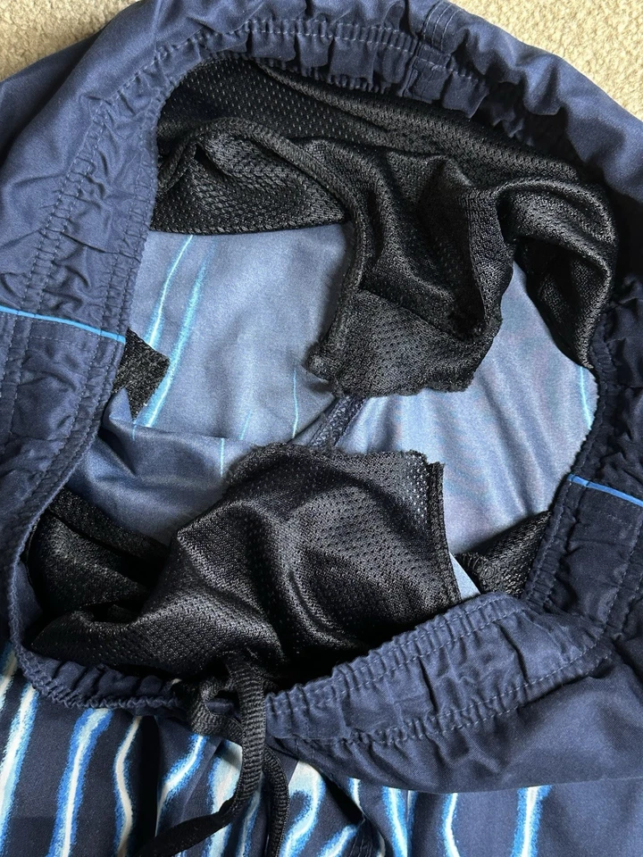 Pantalones Cortos de Natación Nike Vintage Y2K Azul Llamas Talla Grande Juvenil 30’ Cintura Foto 3 de 4