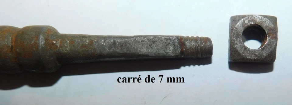 ANCIENNE POIGNÉE EN FONTE CARRÉ DE 7 .XIXe/XXe. SERRURE LOQUET CLENCHE PORTE 25 - Photo 4/4