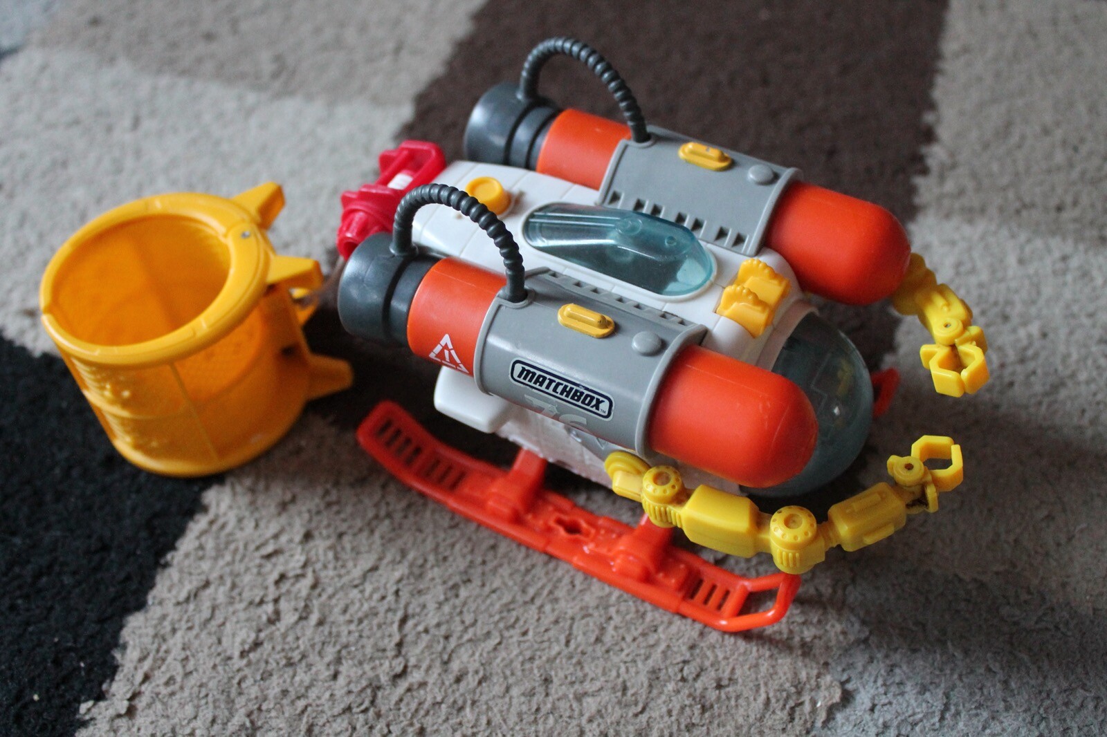 Matchbox Mission 9” UNDERSEA SQUID SUB Floating Toy Submarine Plastic