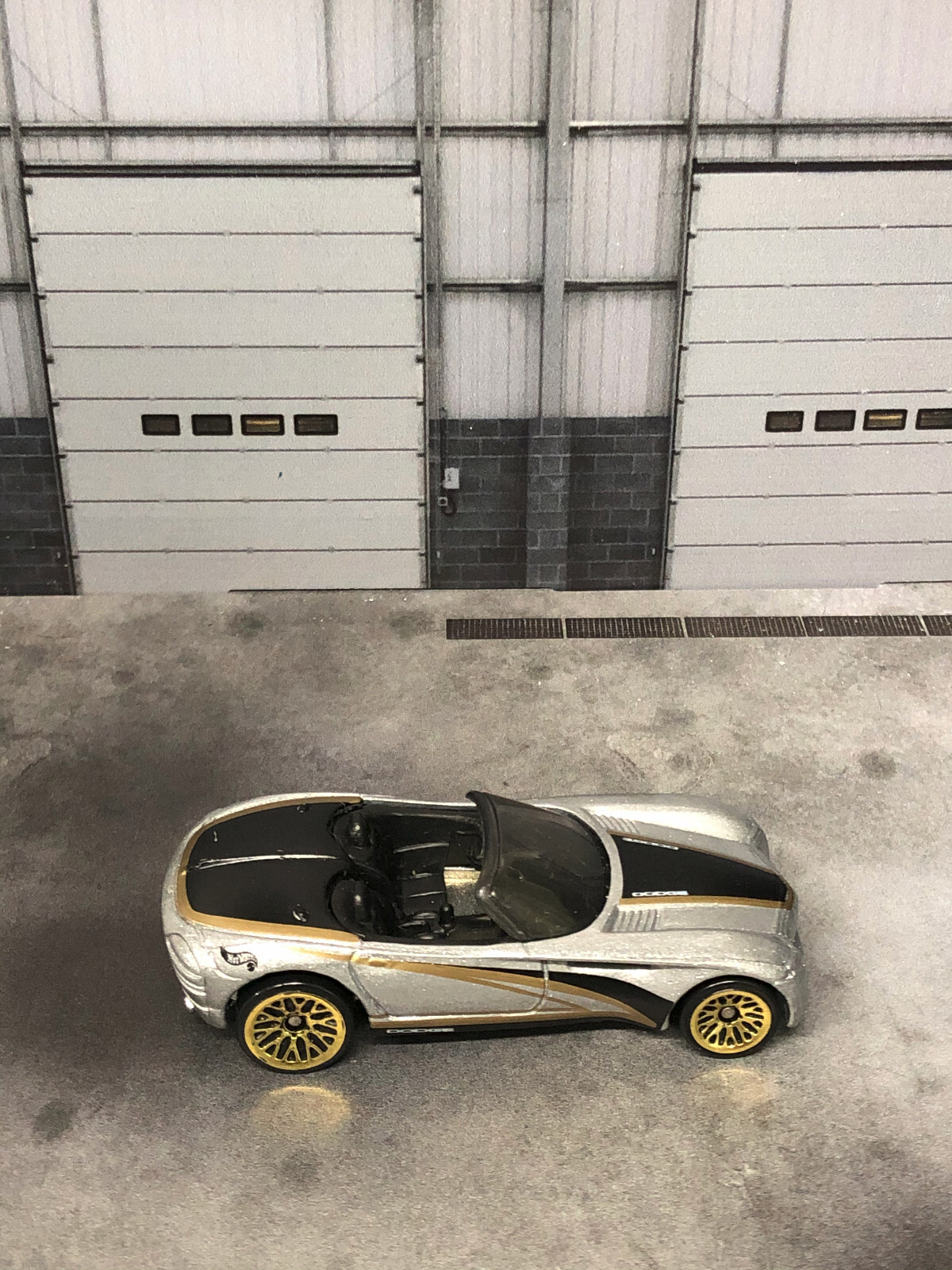 Foto 1 di 6