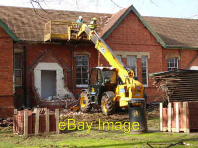 Photo 6x4 Worcestershire Royal Hospital - recycling The roof slates/tiles c2018