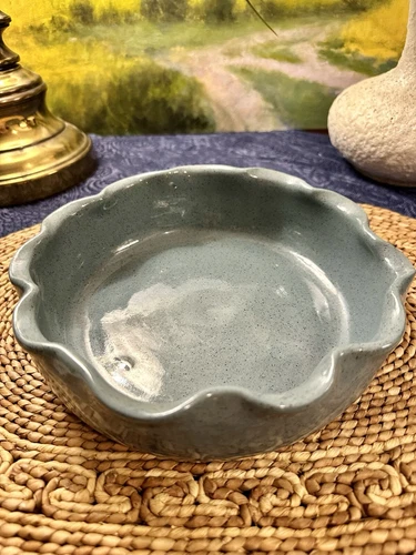 Vintage Heavy Blue Scalloped Edge Signed Bybee Kentucky Pottery Baking Dish