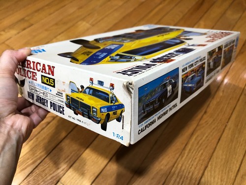 DODGE MONACO AMERICAN POLICE NEW JERSEY POLICE 1/24 MODEL KIT YODEL VINTAGE - Picture 22 of 24