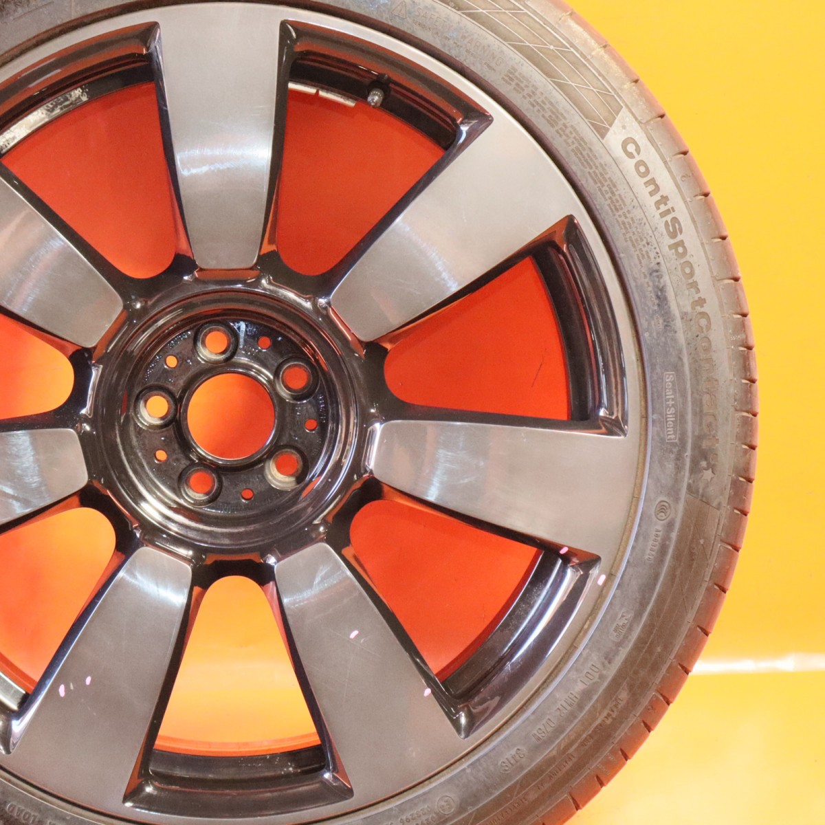 Rolls-Royce Cullinan 2019-2021 Front Wheel P/N 6882835