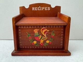 Vintage Norleans Wood Recipe Box Rooster Country Decor Card Holder Hinged Lid
