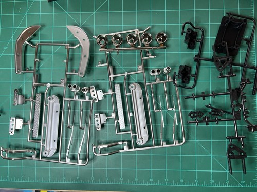 Tamiya Toyota Hilux 4x4 High-Lift RTR - 第 15/19 張圖片
