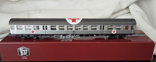 ADE 3035 Personenwagen Lazarettwagen Bn Epoche IV Fertigmodell | Zustand: Gebraucht