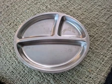 Avanchy Stainless Steel Oval Divided Plate 8.5 X 7.25 Inch Kid/Camping Snack 