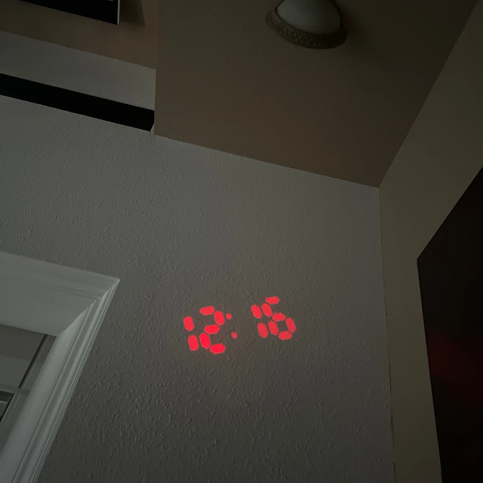 Reloj despertador de proyección interior inalámbrico negro La Crosse Technology W85923V3 Foto 4 de 4