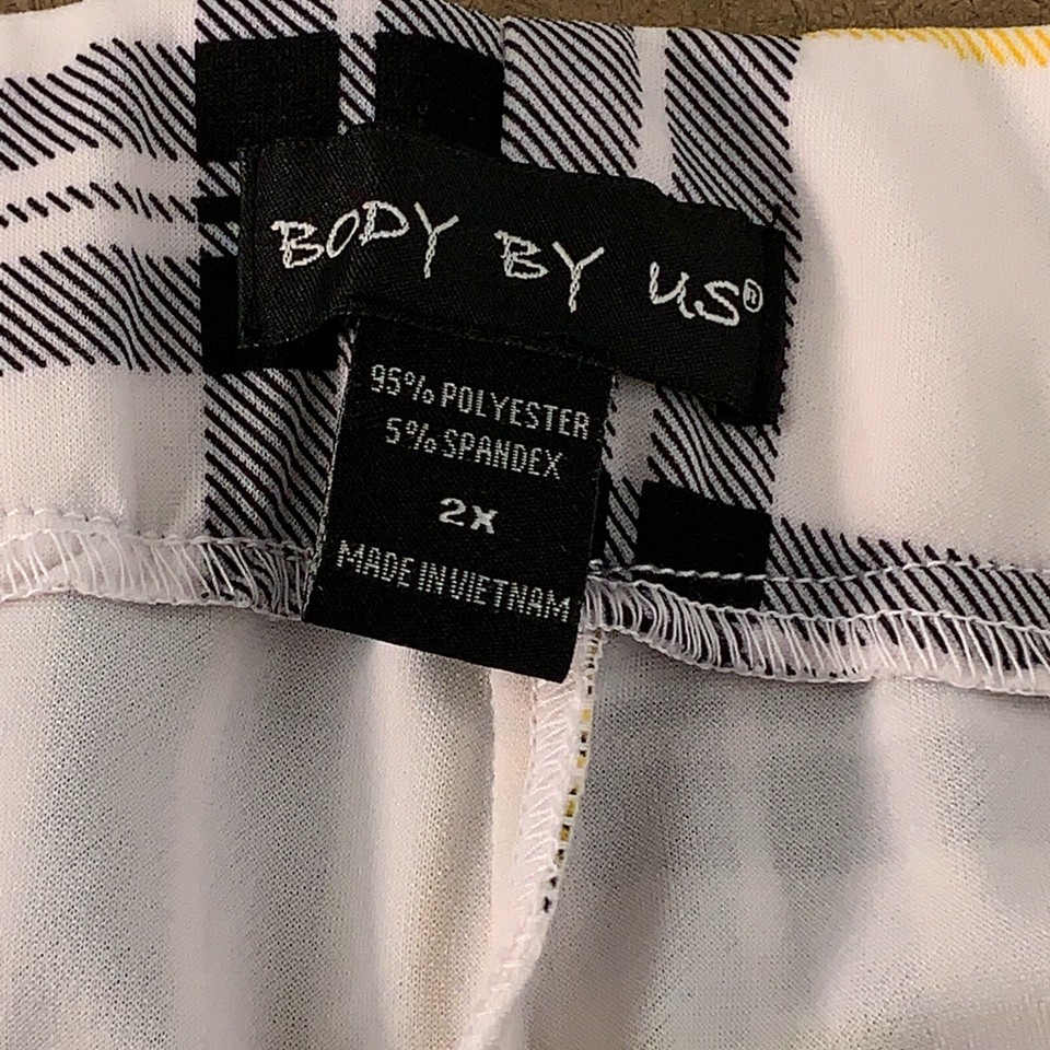 Body By Us Women's Size 2X White Black Plaid Chain Accent Stretch Pull