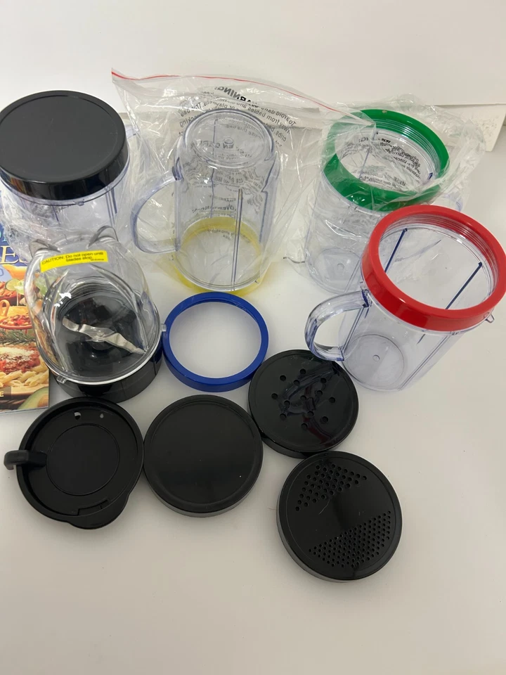 Accesorios de repuesto Magic Bullet 5 tazas, 4 anillos, 5 tapas, 1 hoja plana con taza Foto 3 de 4