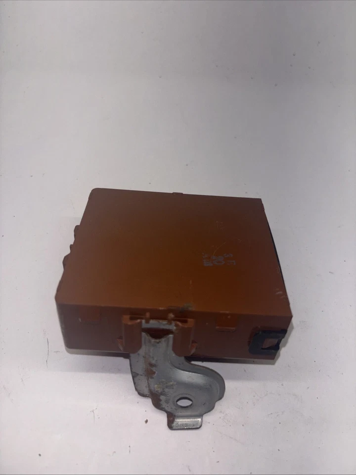 Toyota Tacoma DLX 1998-2003 3,4 L módulo de control de tracción en las 4 ruedas 89533-35130 OEM Foto 2 de 3