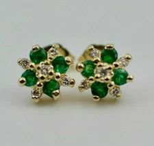 Natural Emerald 2Ct Round Cut Women Cluster Stud Earrings 14K Yellow Gold Plated