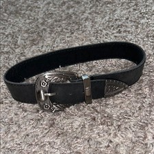 Small buckle black silver