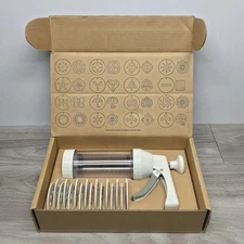 The Pampered Chef 1525 - Cookie Press with 16 Discs - White - Get To Baking!!