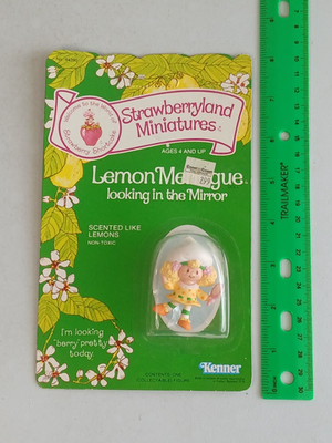 Strawberryland Miniatures LEMON MERINGUE IN MIRROR Scented Figure