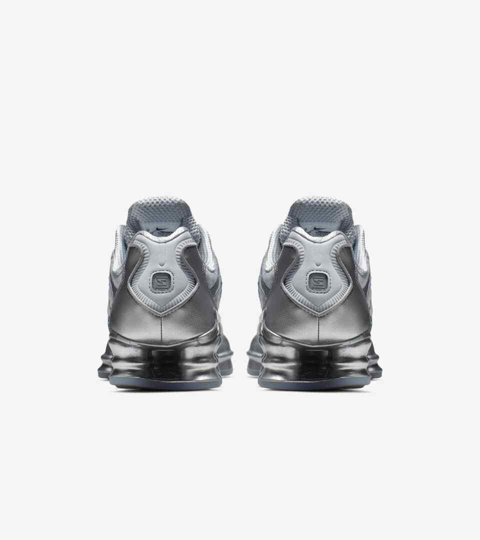 Nike Shox メタリックシルバー AR3566-003 Nike WMNS Shox TL Pure Platinum Metallic Silver AR3566-003