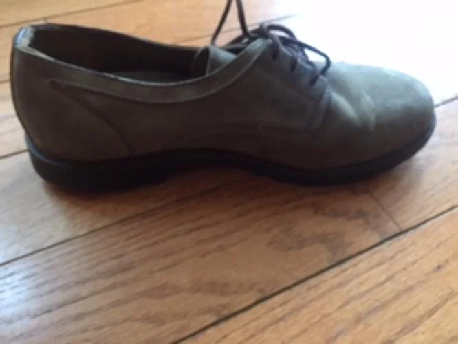 Pre-owned BASS Beige Suede Lace Up Shoes Rubber Soles Waterproof SZ 8.5 D - Image 4 of 4