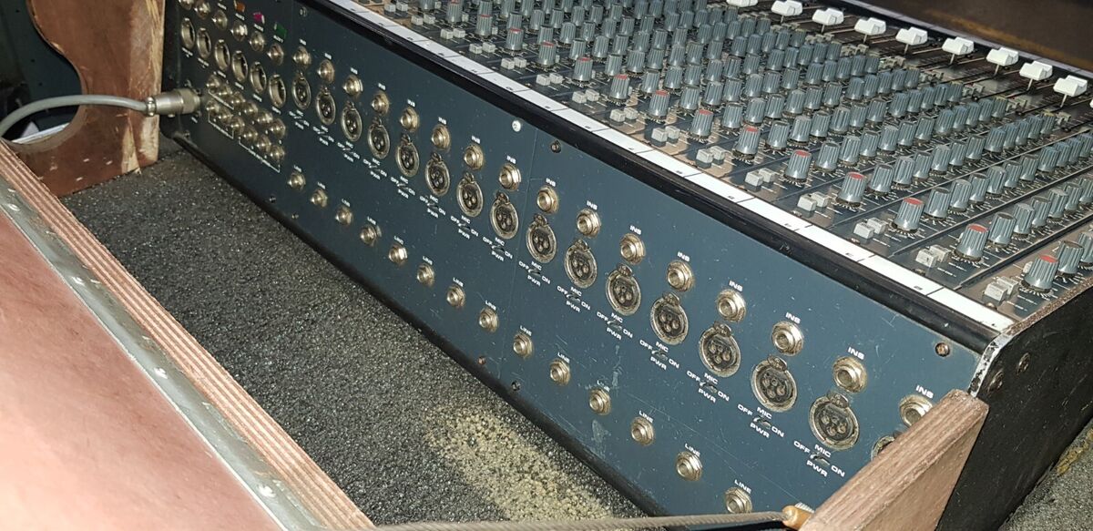 Vintage Soundcraft Series 200B Mixing Console | eBay Vintage Soundcraft Series 200B Mixing Console | eBay
