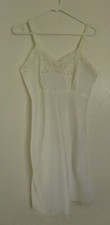Vintage Barbizon white slip lingerie lace 16