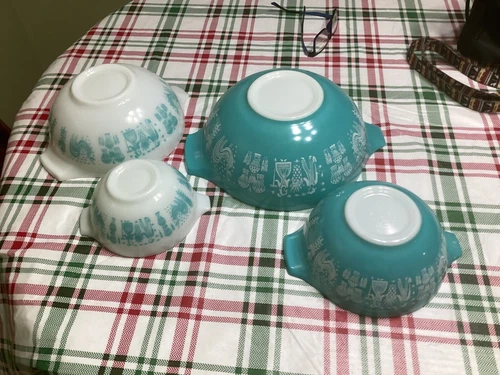 Pyrex Amish Turquoise Teal Butterprint Cinderella Nesting Mixing Bowls Set of 4