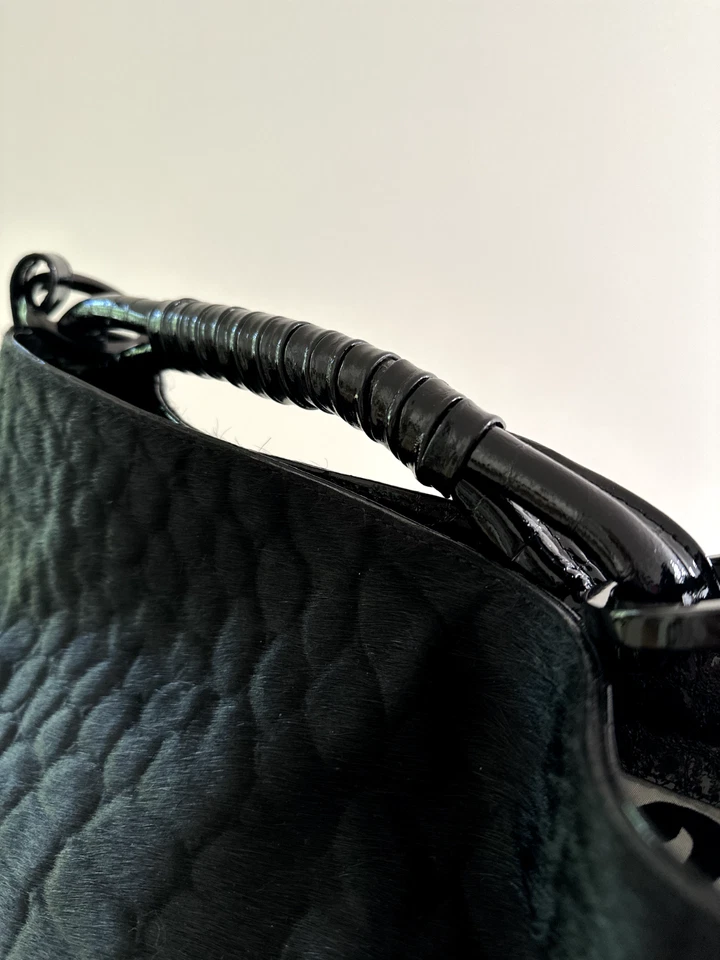 New ladies handbag black leather and pony hair satchel. - Image 2 of 4