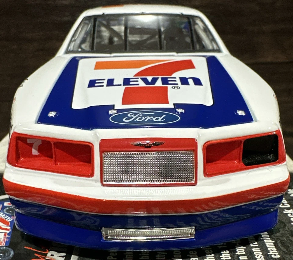 1985 Kyle Petty 7 Eleven 历史系列福特 1/24 Action NASCAR 压铸 — 第 3/4 张图片