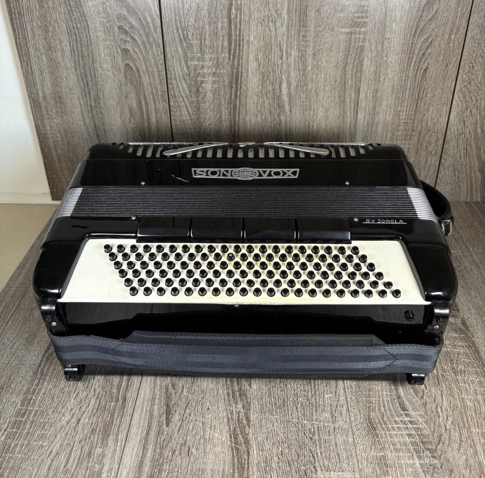 Sonovox 2 Accordion By Sonola - Made In Italy! W/manual And Original Receipt! - Image 4 of 4