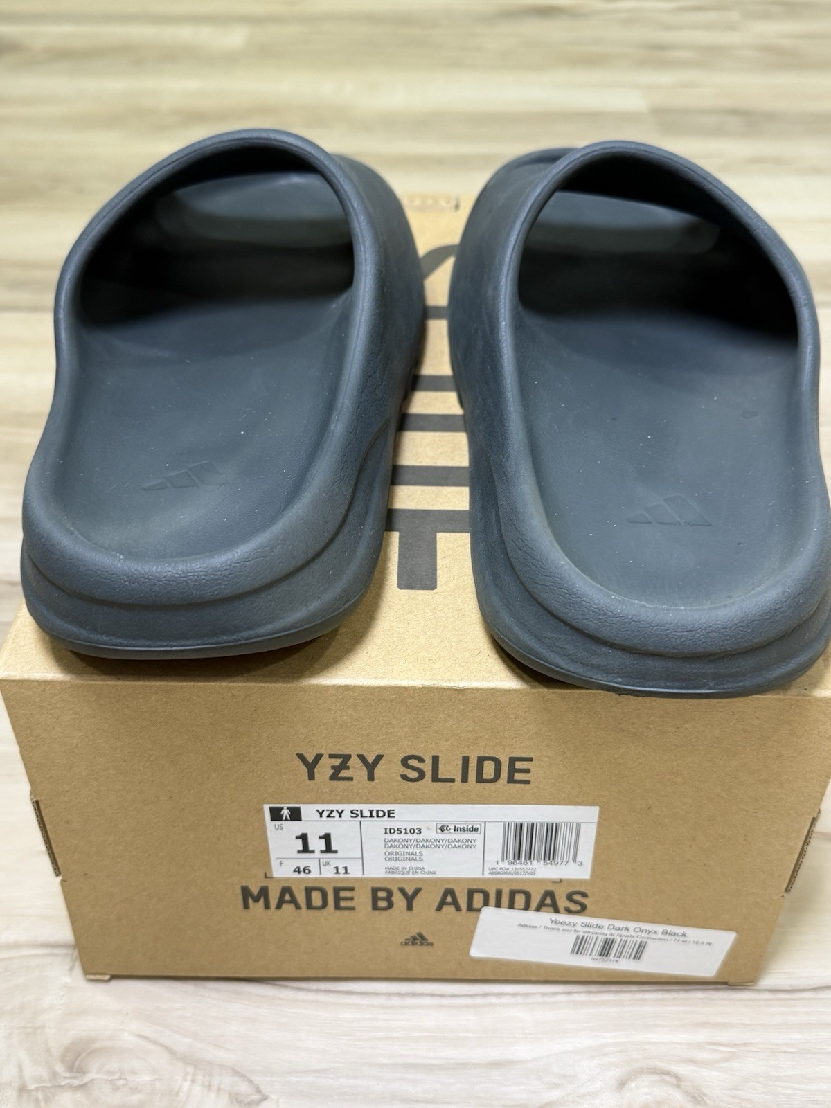 Adidas Yeezy Slide Dark Onyx Size 11 Preowned Original Box thumbnail 4