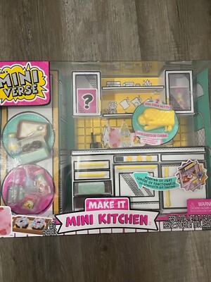 MGA's Miniverse Make It Mini Kitchen Playset With UV Light NEW