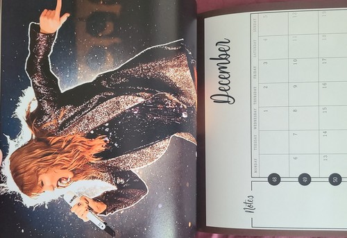 Taylor Swift 2022 Official Calendar - Picture 7 of 8